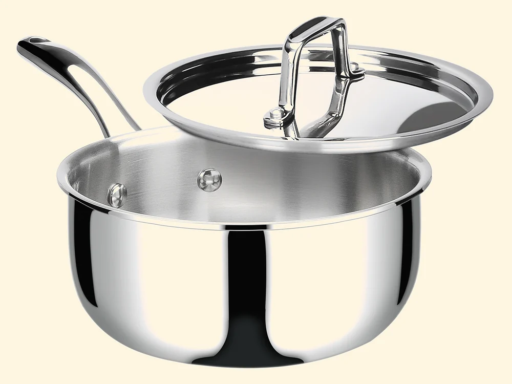 Duxtop Whole-Clad Tri-Ply saucepan with lid, 3 quart